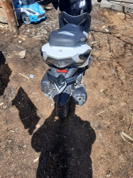 Продам скутер возможен торг