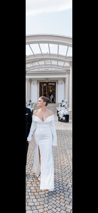 Rochie de mireasă cu maneci detasabile si trenă