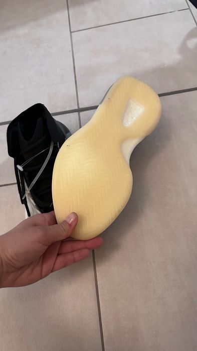 Adidas Yeezy BSKTBL QNTM