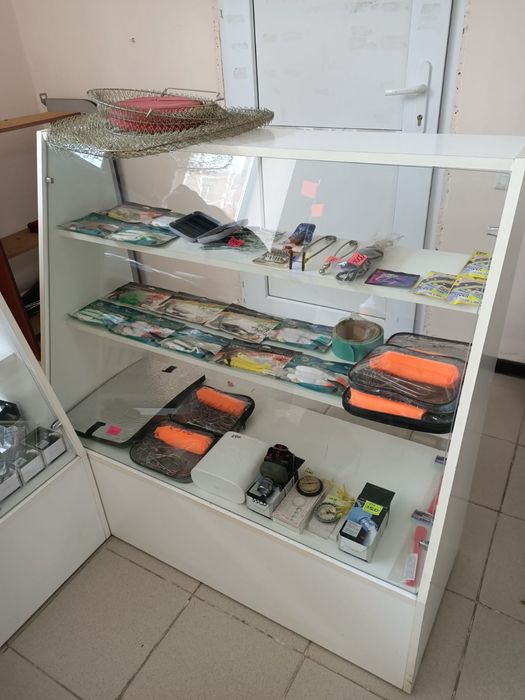 Продам ветрины. В хорошем состоянии