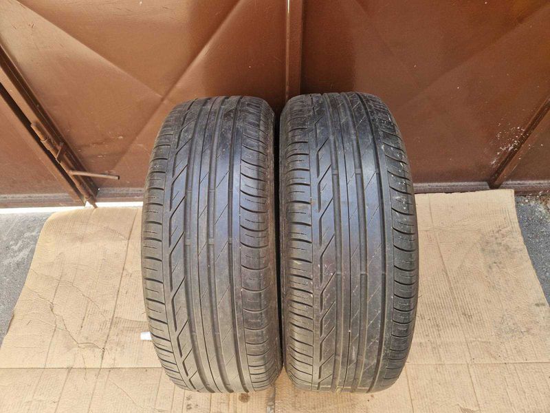 2 Bridgestone R18 225/50
летни гуми Runflat 
DOT0619
