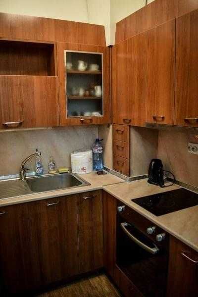 Дава се под наем Двустаен апартамент в Бургас, Център - 65 кв.м за 408 € - Снимка #3