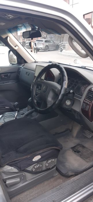 Митсубиси Паджеро 2000.