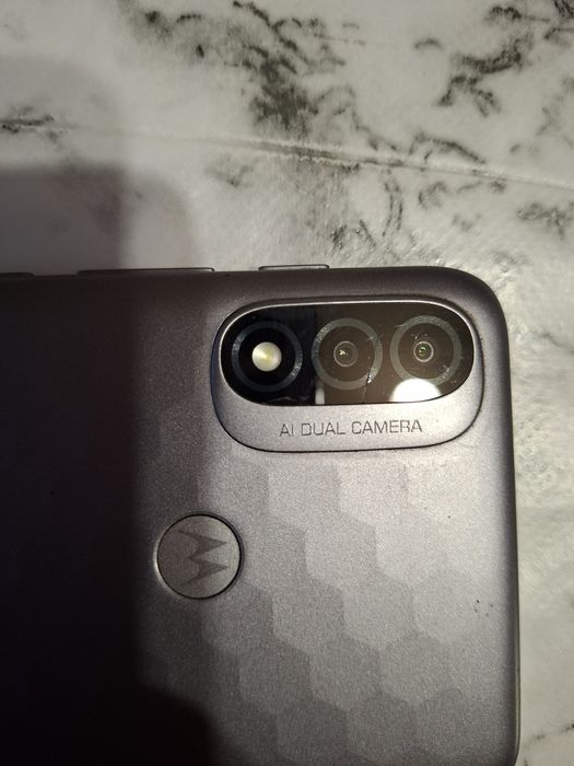 Телефон Моторола Motoe20