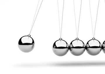 НОВА ЛЮЛКА НА НЮТОН.Люлката на Нютон.Перпетуум мобиле.Блъскащи Топчета