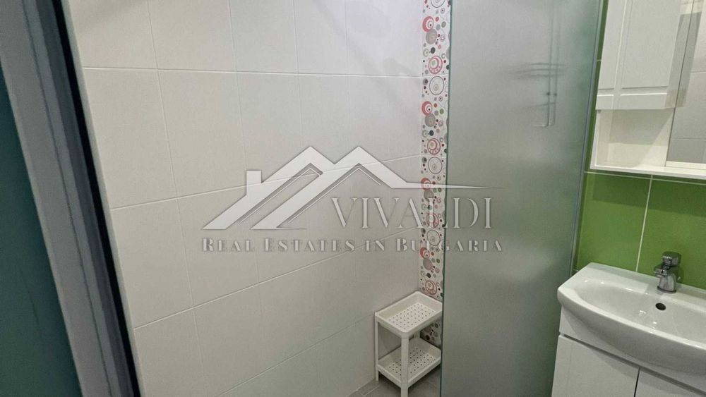 Дава се под наем Двустаен апартамент в к.к. Св.Св. Константин и Елена - 65 кв.м за 847.62 € - Снимка #9