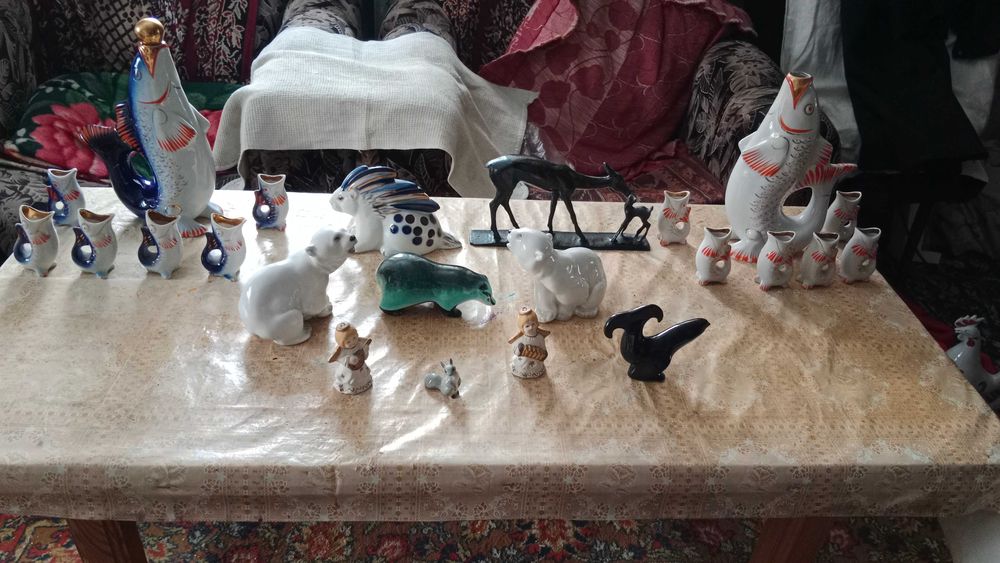 статуэтки. фарфоровые