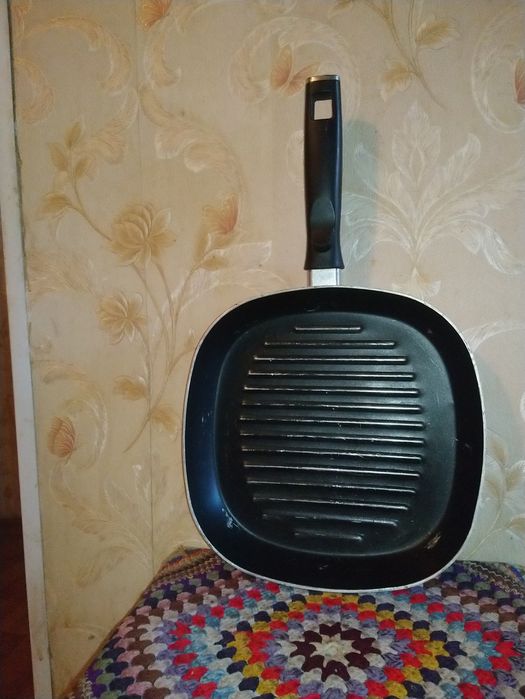 Продам отличную сковорода Гриль
