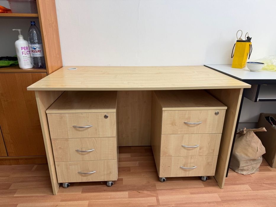 Рабочий стол с комодом