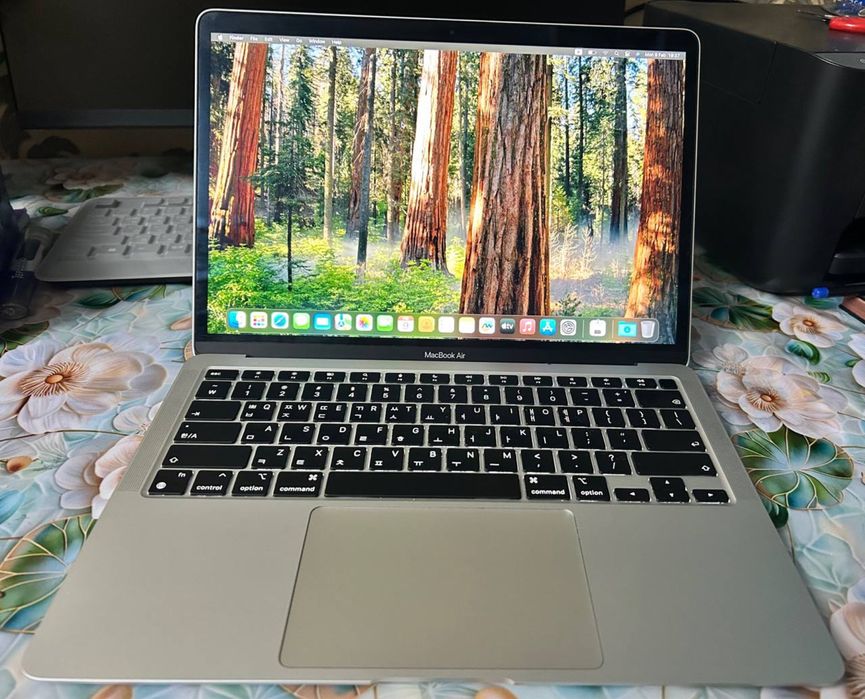 Macbook air m1.
