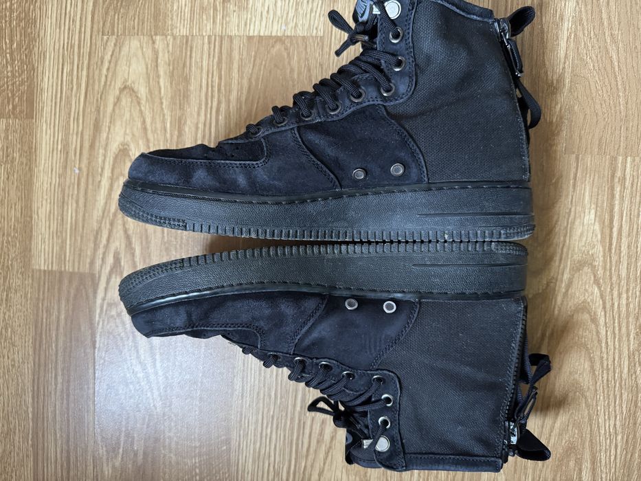 Обувки-кецове Nike Air