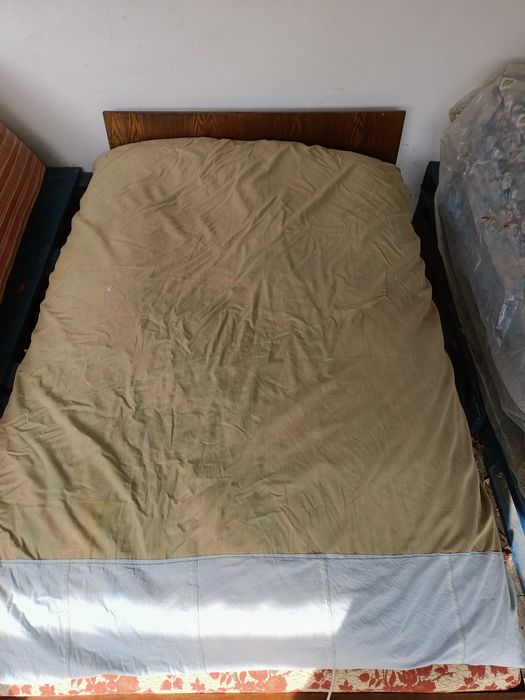 Продам 1,5 спальную перину.