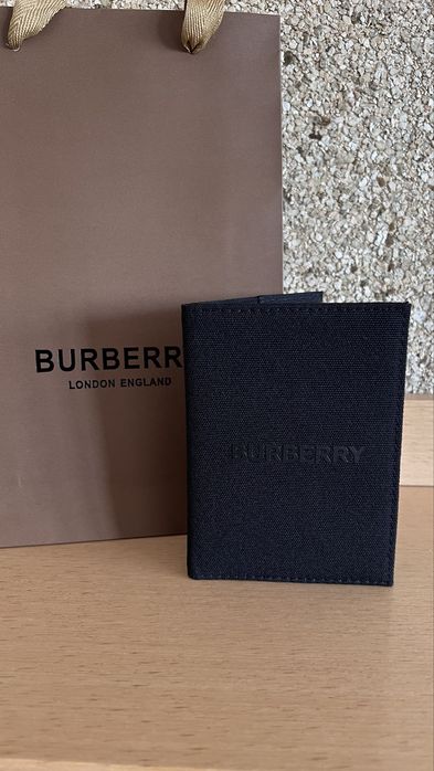 BURBERRY обложка для паспорта и карт оригинал vip gift