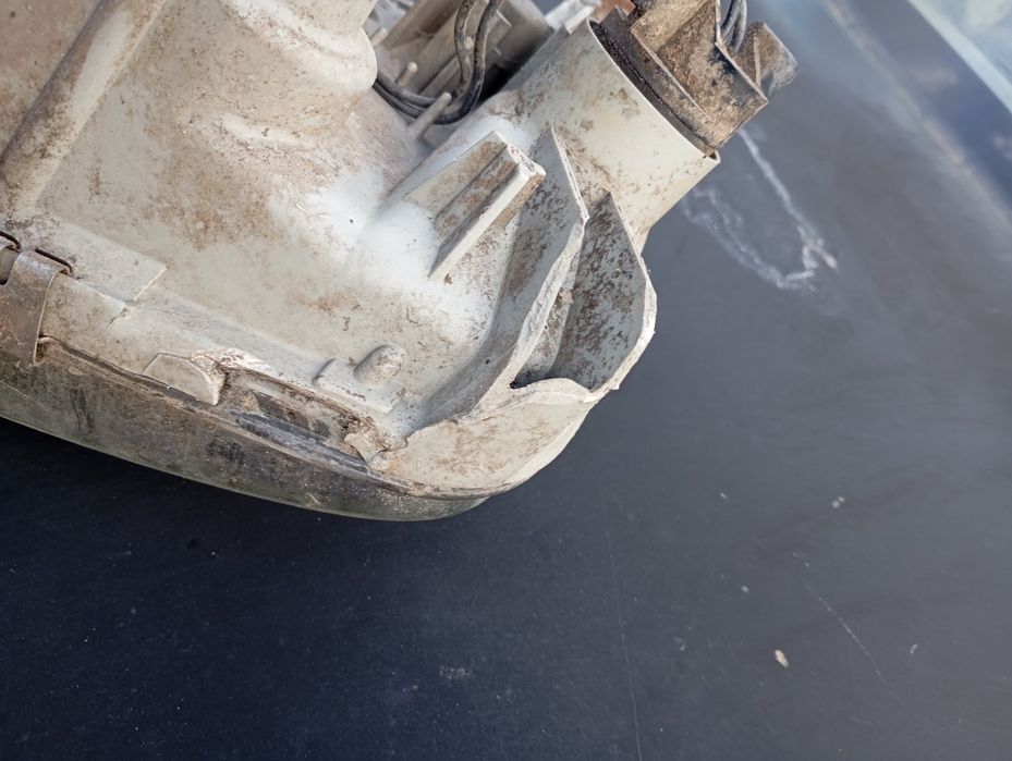 Фарове Nissan Micra K11