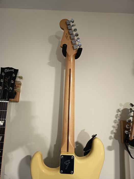 Fender player Stratocaster HSH