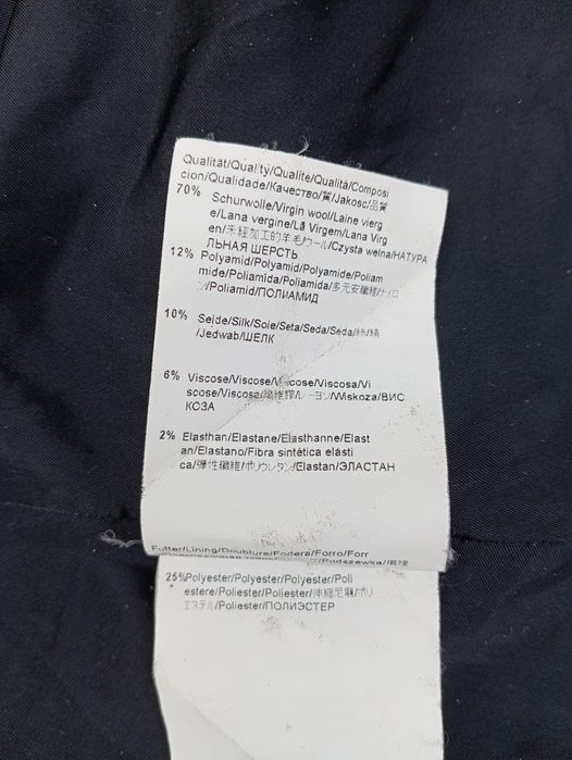 Vând palton dama Hugo Boss!