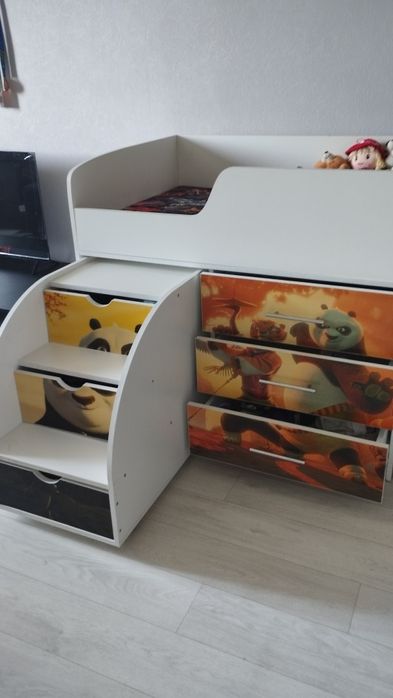 Продам кровать детскую