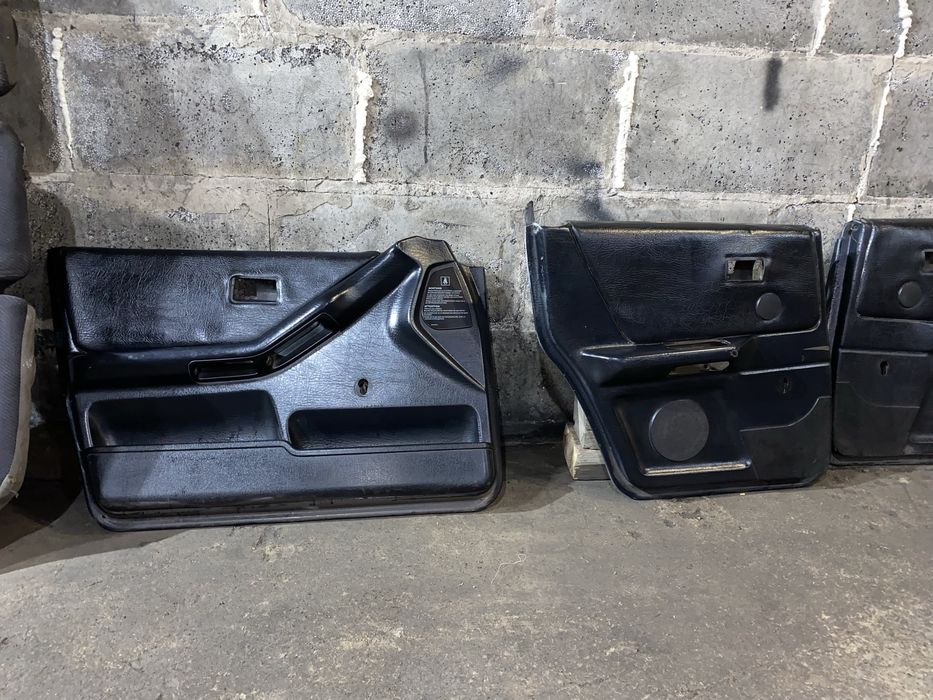 Продам дверные  карты ауди 80 б4