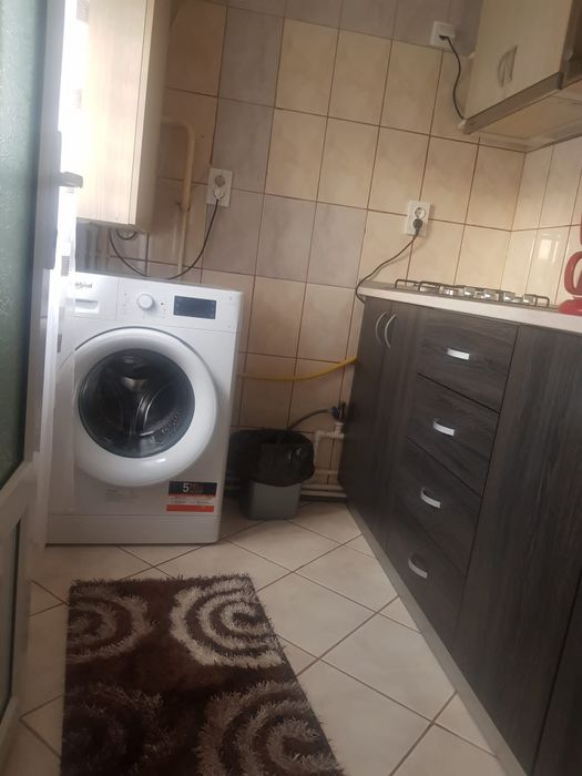 Inchiriez garsonieră..