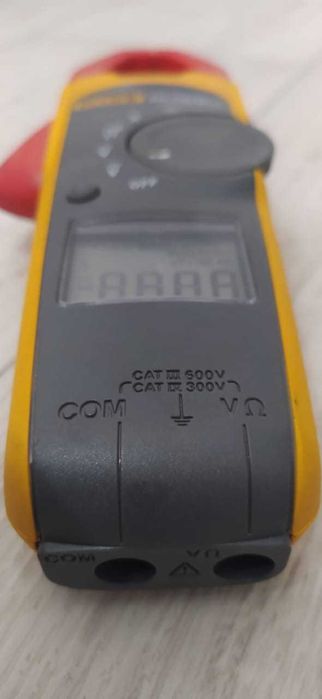 Fluke 373 - Клещи токоизмерительные