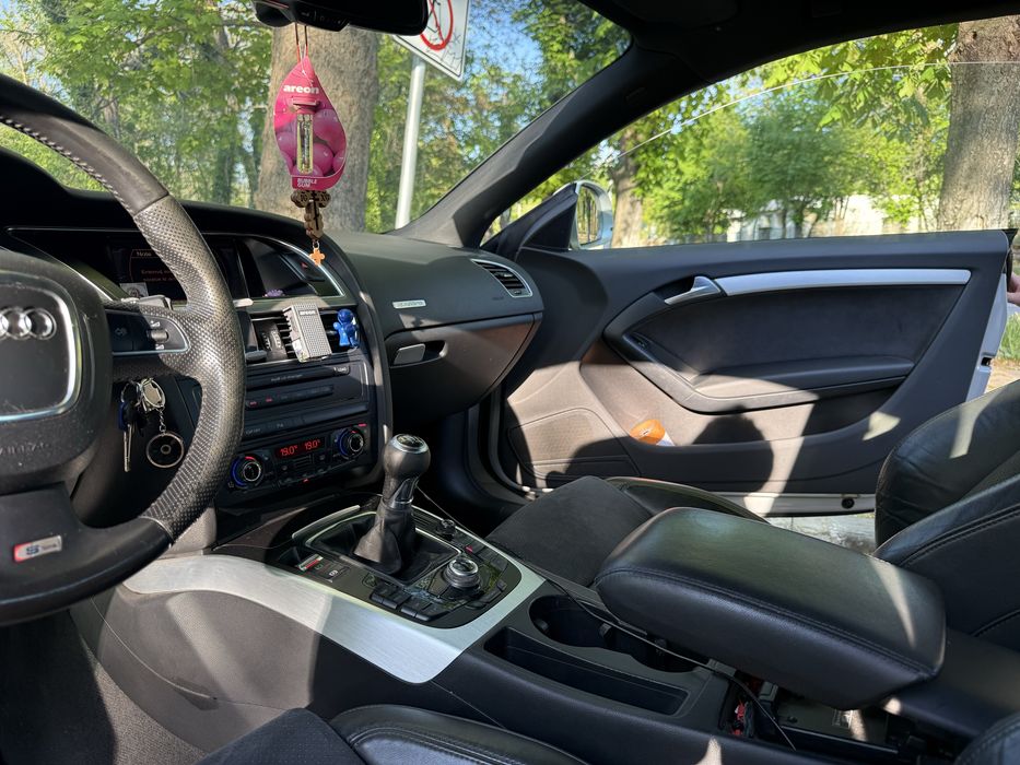 Продавам Audi A5 3.0 tdi-2009 -С фейслифт 2015