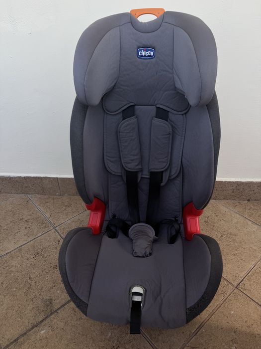 Столче за кола Chicco YOUNIVERSE FIX 9-36 кг  / 9 мес - 12 години