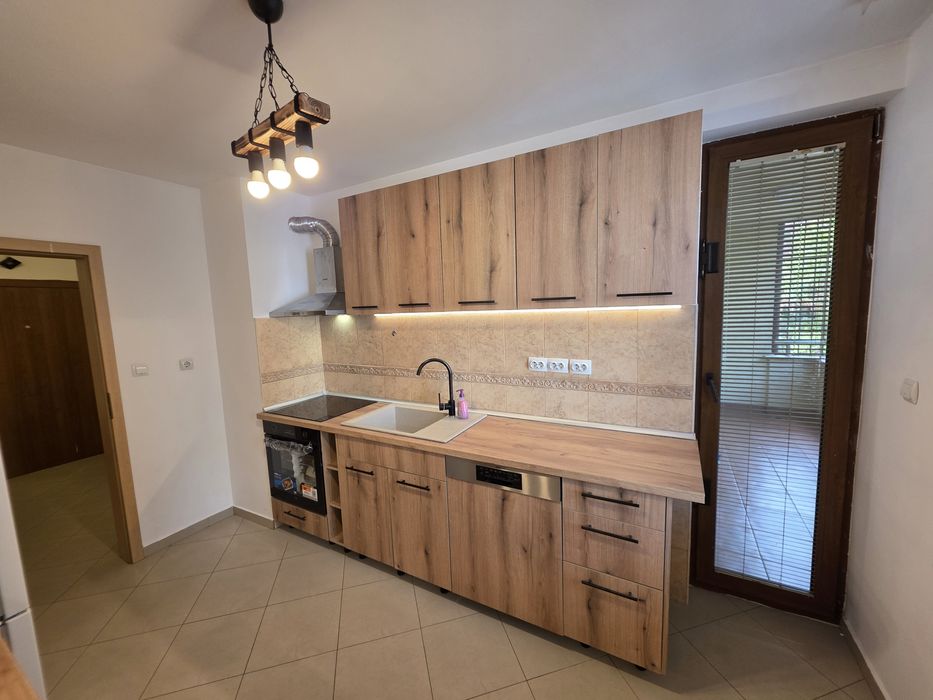 Дава се под наем Четиристаен апартамент в София, Изток - 150 кв.м за 1173 € - Снимка #3