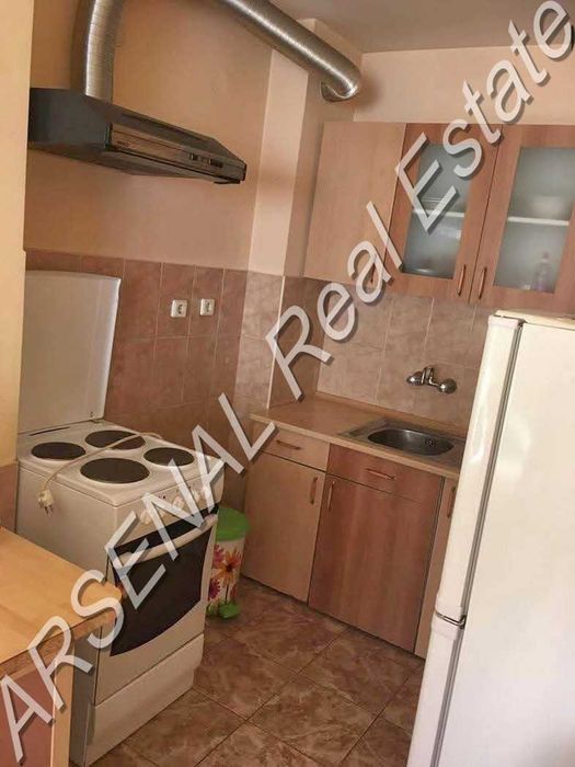 Дава се под наем Двустаен апартамент в София, Оборище - 86 кв.м за 575 € - Снимка #2