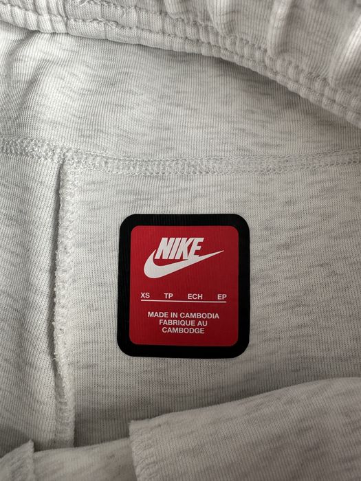 Nike tech scurti
