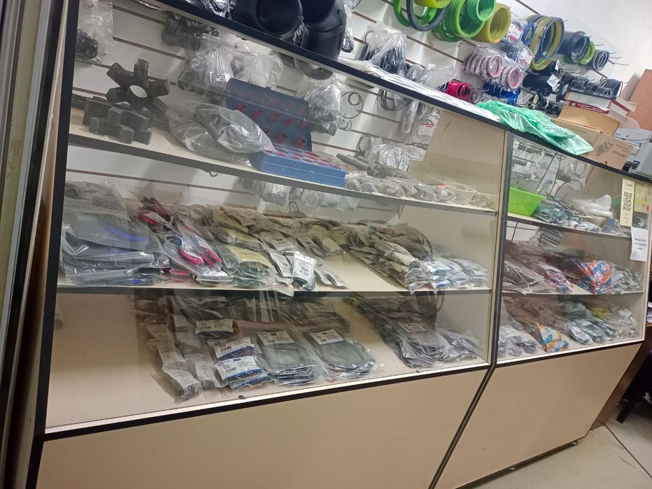 Продам полки-витрины для товара.
