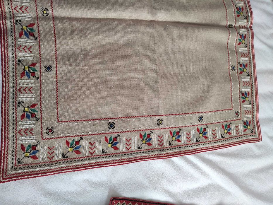 Карета българска бродерия