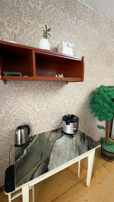 Сергели 4 1/3/9 квартира чистая, бывшие общежитие