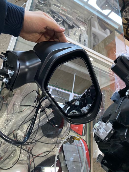 Правый зеркала для Toyota Camry 70