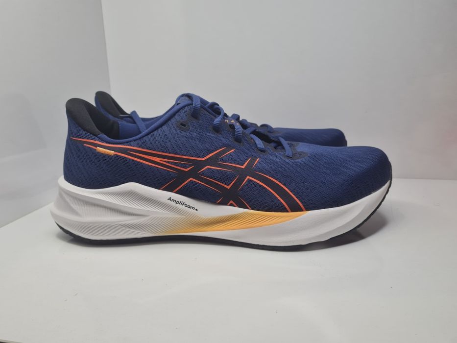 Маратонки Asics VersaBlast 4

Чисто нови с кутия. 

Размер 48 стелка 3