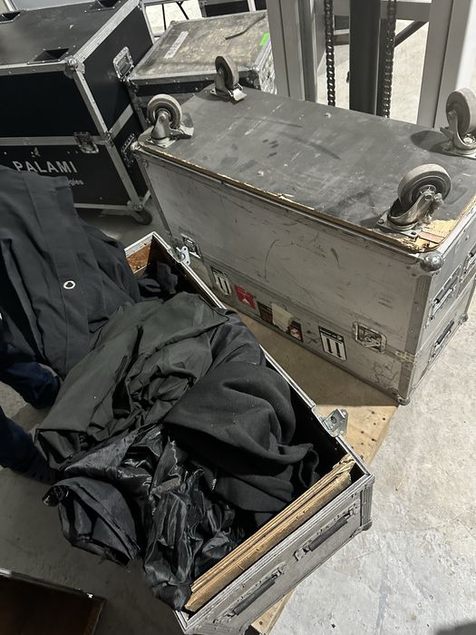 Продам кофры , кейсы , реки , чемоданы