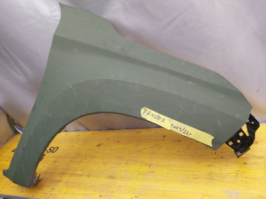 Калник Mitsubishi Fender 2019/22г