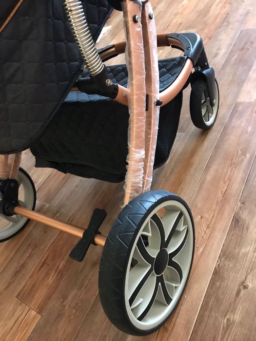 Коляска новая ! Звонить!