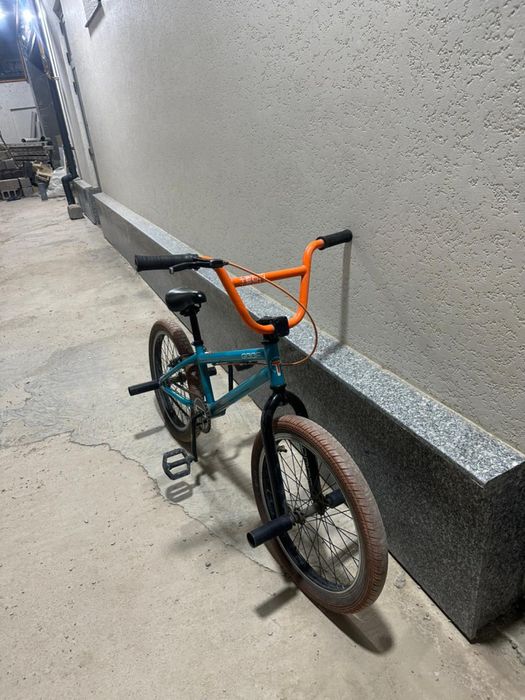 BMX велосипед.