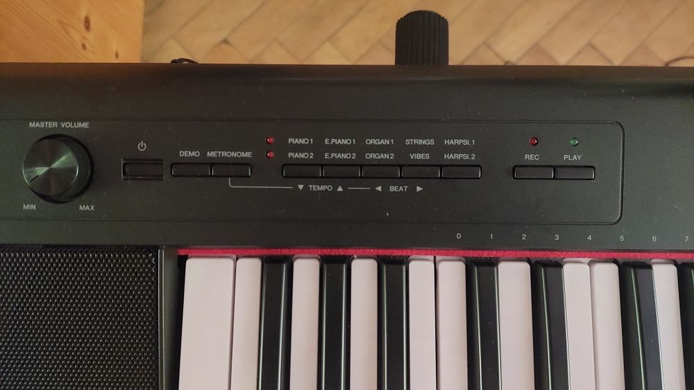 Pian Yamaha Piaggero NP-32 (includ suport și husă)