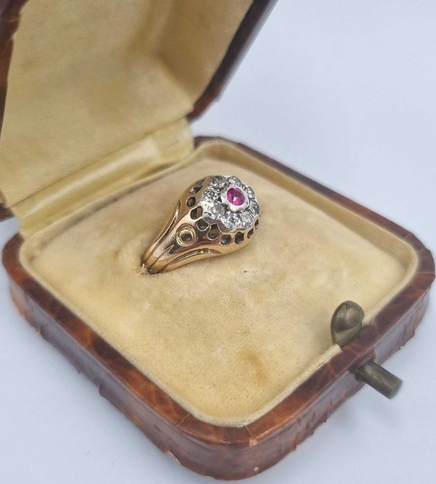 Superb inel vechi art nouveau aur 14 k , diamante si rubin naturale
