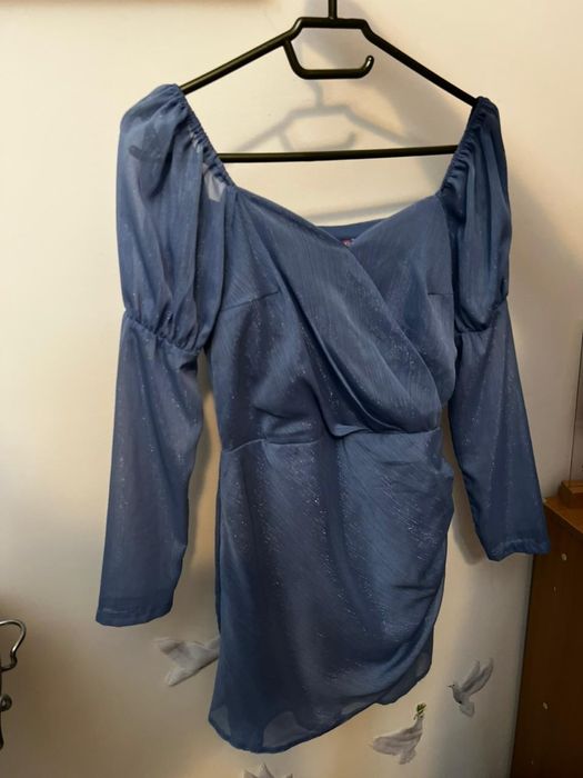 Продаю разные платья, как повседневные и тд.