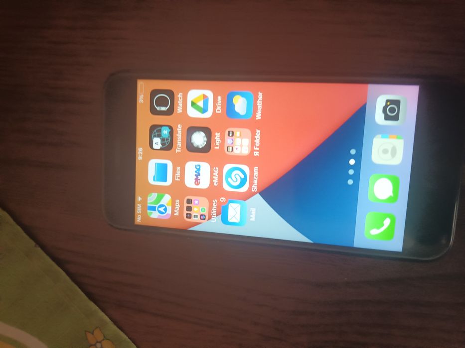 IPhone  7 (64Gb ram)