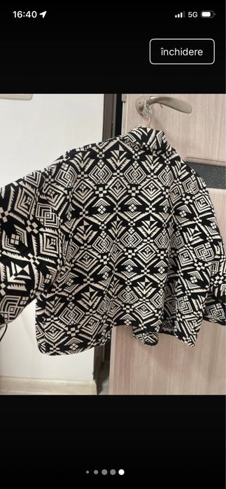 Blaizer marime universala, scurt in talie , fara nasturi, materioal  Ok, nici gros nici subtire, maneci 3/1