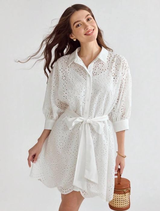 Рокля с английска бродерия