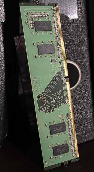 Sk hynx ddr4 4gb ram 2400mhz