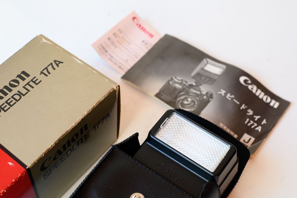 Bliț/Flash Canon Speedlite 177A pentru Canon AE-1 A-1 cu husă de piele în cutie originală