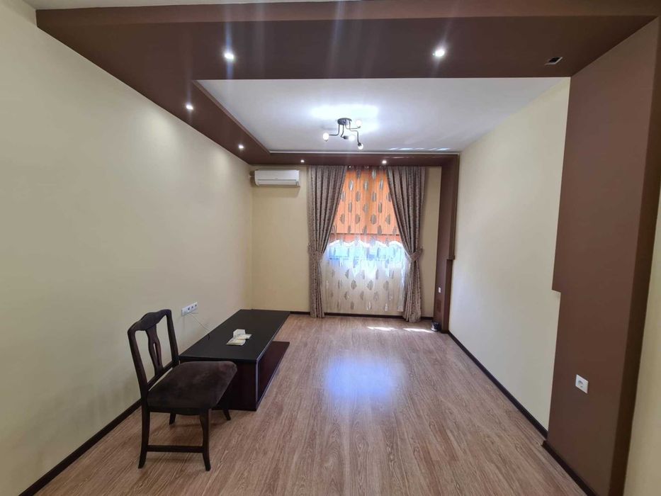 Продава се Тристаен апартамент в Хасково, Бадема - 115 кв.м за 1914 €/кв.м - Снимка #13