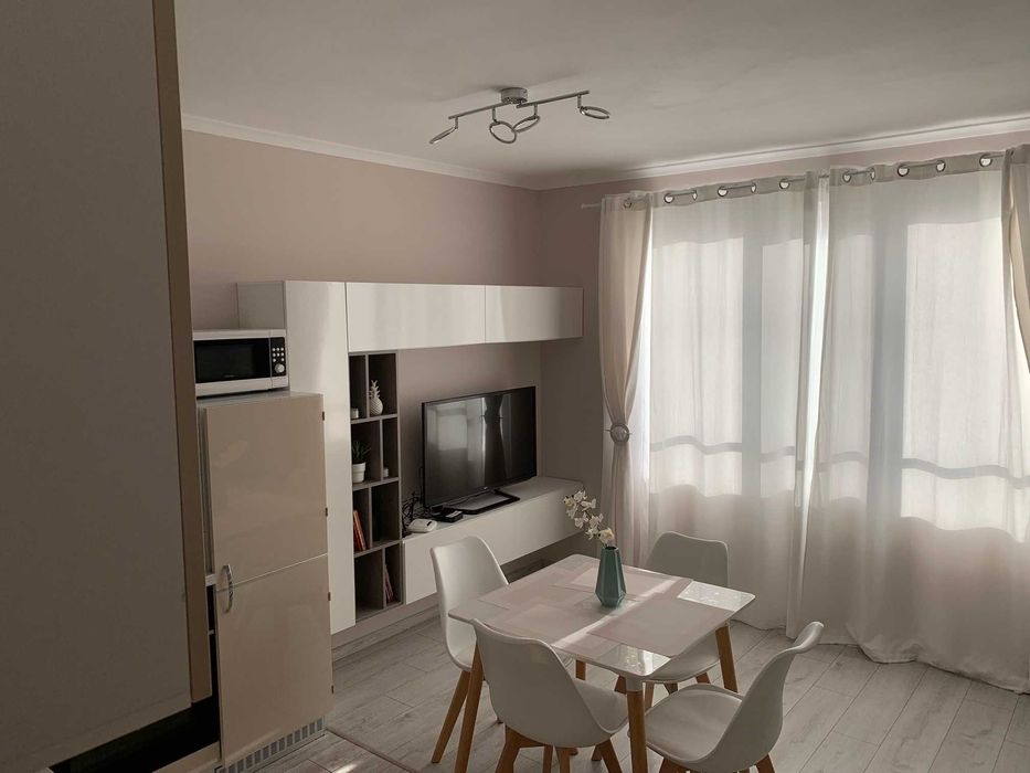 Дава се под наем Двустаен апартамент в Бургас, Сарафово - 70 кв.м за 250 € - Снимка #1