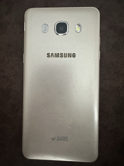 Самсунг J5 2016 в отличном состоянии