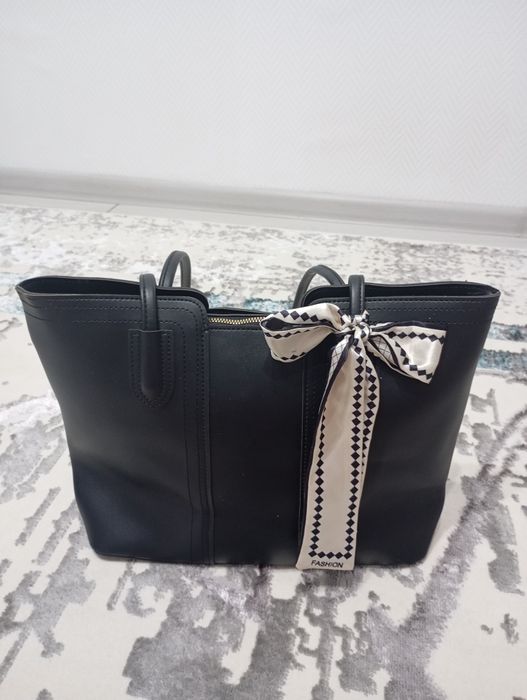 Женская сумка тоут  черный